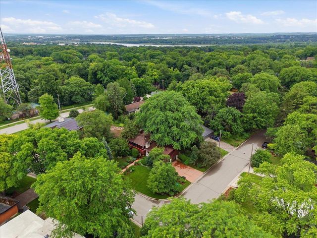 3990 Plymouth Circle, Madison, WI 53705