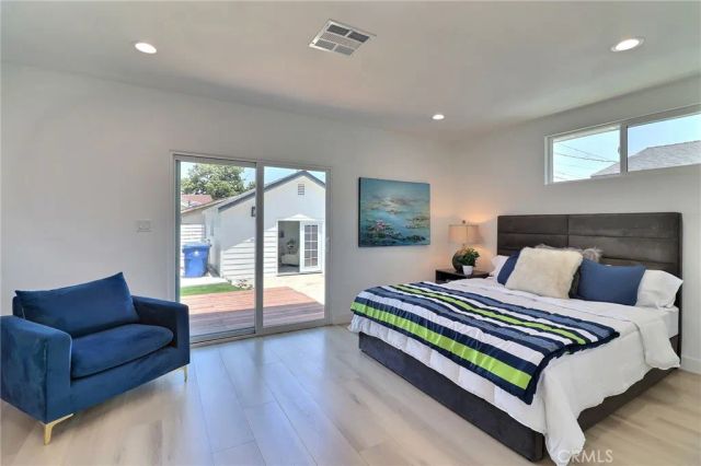 2015 W 42nd Place, Los Angeles, CA 90062