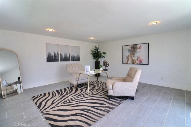 2015 W 42nd Place, Los Angeles, CA 90062