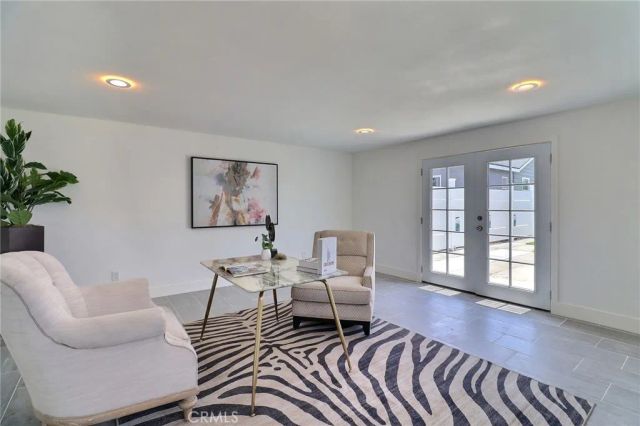 2015 W 42nd Place, Los Angeles, CA 90062