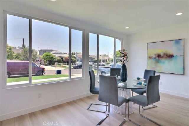 2015 W 42nd Place, Los Angeles, CA 90062