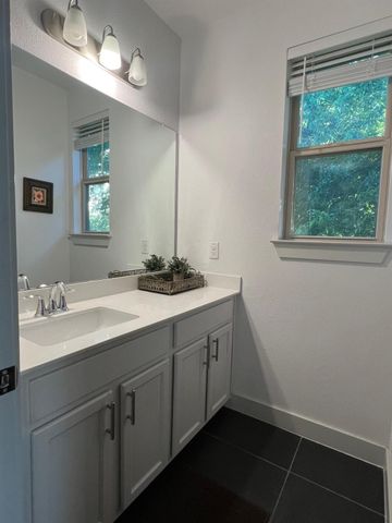 9605 Tanager LN, Austin, TX 78748