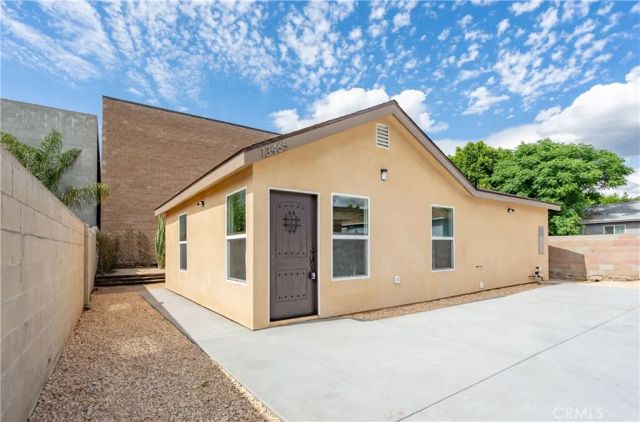 13463 Brownell, San Fernando, CA 91340