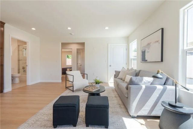 13463 Brownell, San Fernando, CA 91340