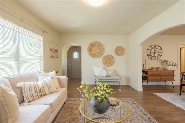 13463 Brownell, San Fernando, CA 91340