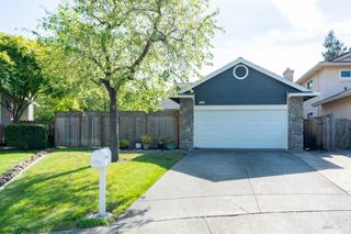 829 Winton Dr, Petaluma, CA 94954