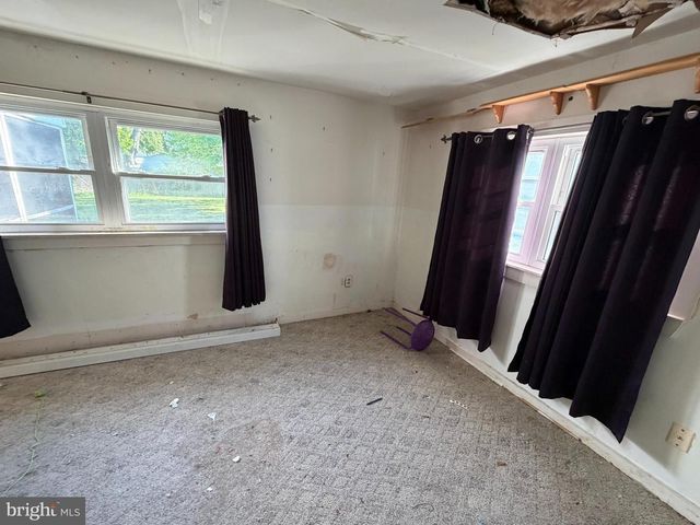 713 DONALD DR, Newark, DE 19713