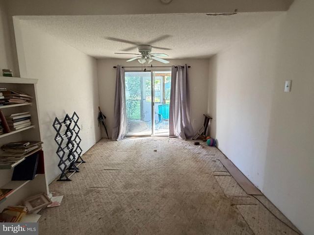 713 DONALD DR, Newark, DE 19713