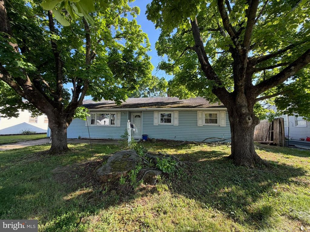 713 DONALD DR, Newark, DE 19713