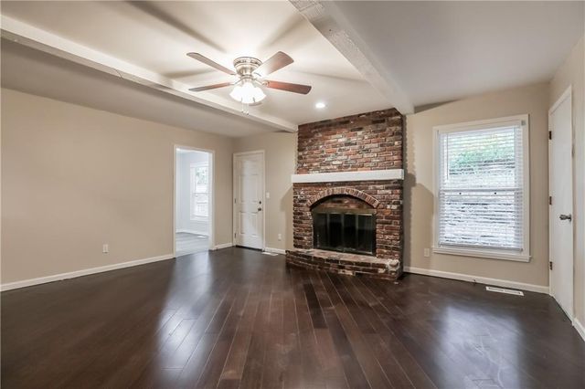 517 N Clayview Drive, Liberty, MO 64068