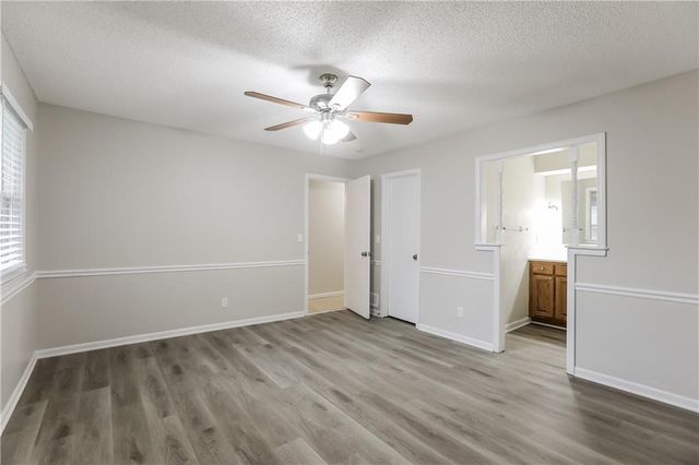 517 N Clayview Drive, Liberty, MO 64068