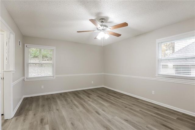 517 N Clayview Drive, Liberty, MO 64068