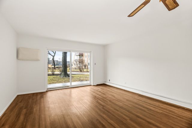 1331 S Finley Road 104, Lombard, IL 60148