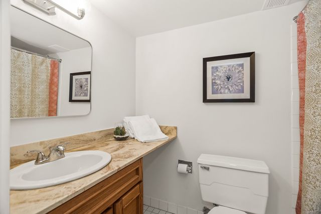 1331 S Finley Road 104, Lombard, IL 60148