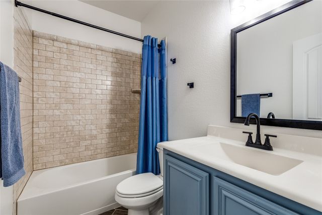 1800 Rodeo Drive, Anna, TX 75409