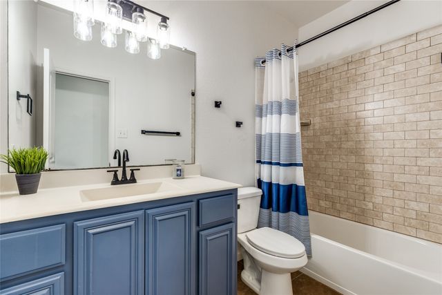 1800 Rodeo Drive, Anna, TX 75409
