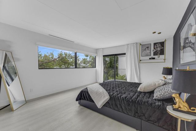 2724 N Ocean Boulevard, Fort Lauderdale, FL 33308