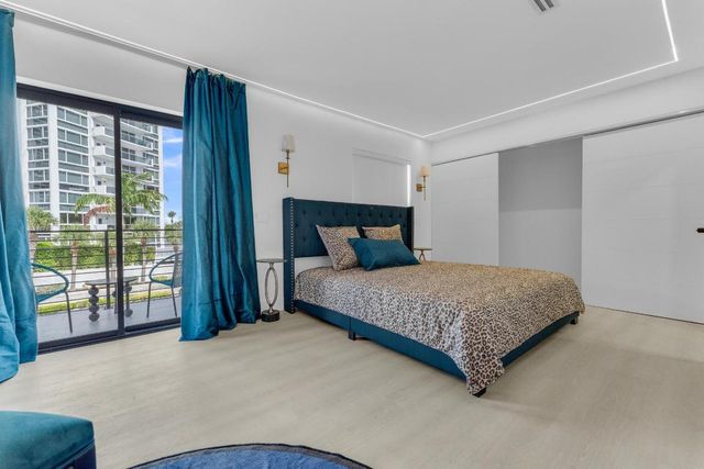 2724 N Ocean Boulevard, Fort Lauderdale, FL 33308