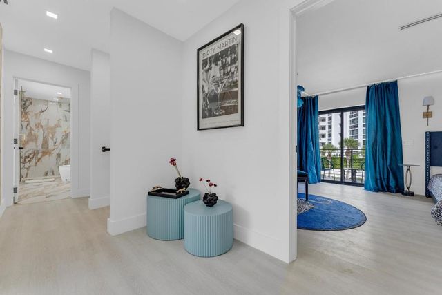 2724 N Ocean Boulevard, Fort Lauderdale, FL 33308