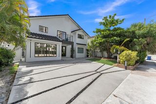 2724 N Ocean Boulevard, Fort Lauderdale, FL 33308