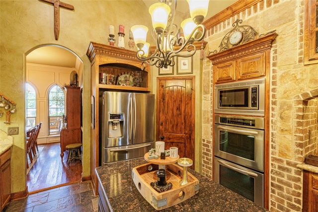 1417 Briar Crossing Drive, Decatur, TX 76234