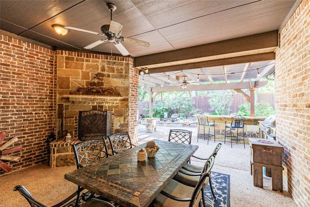 1417 Briar Crossing Drive, Decatur, TX 76234