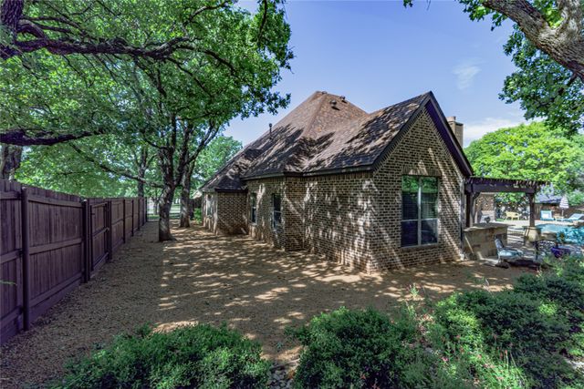 1417 Briar Crossing Drive, Decatur, TX 76234
