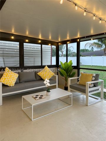 177 Dove Cir, Royal Palm Beach, FL 33411