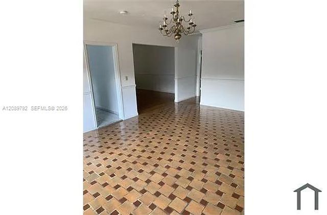 800 SW 25th Road, Miami, FL 33129