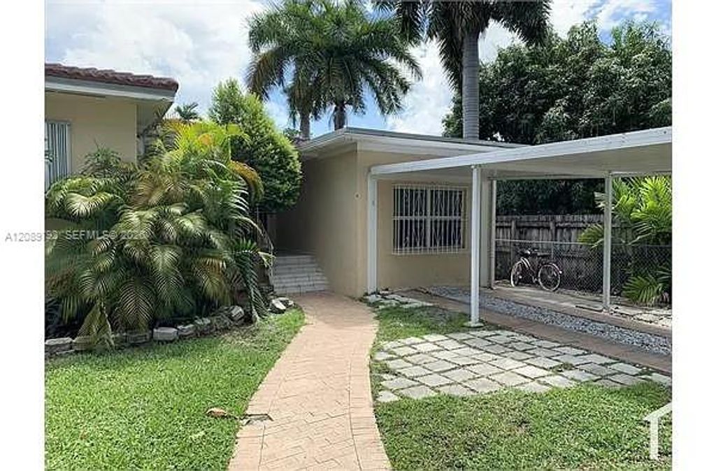 800 SW 25th Road, Miami, FL 33129