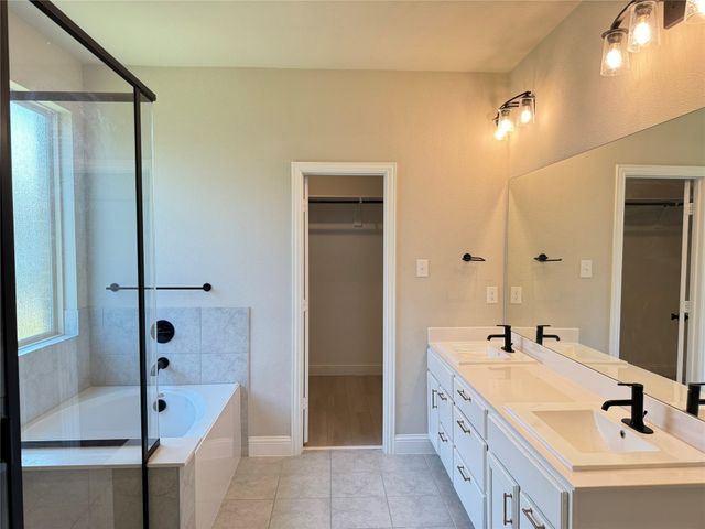 7308 Roaring Springs Road, Arlington, TX 76002