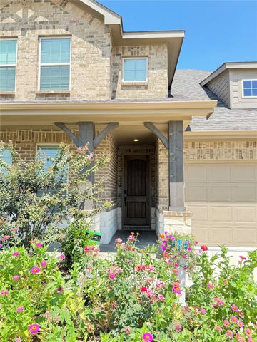 7308 Roaring Springs Road, Arlington, TX 76002