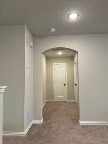 7308 Roaring Springs Road, Arlington, TX 76002