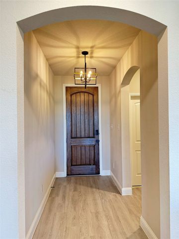 7308 Roaring Springs Road, Arlington, TX 76002