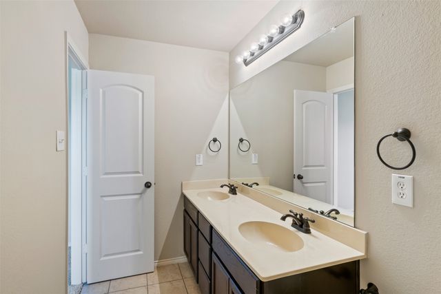 339 Orbit Drive, Lavon, TX 75166