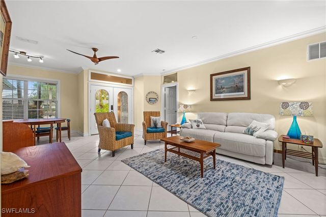 2440 River Reach DR, Naples, FL 34104