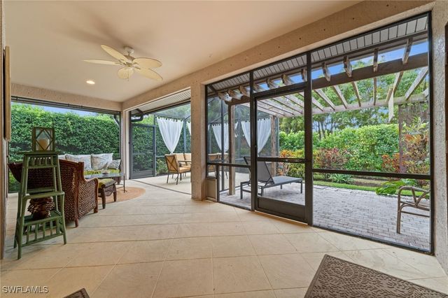 2440 River Reach DR, Naples, FL 34104