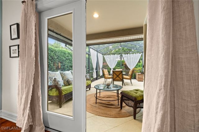 2440 River Reach DR, Naples, FL 34104