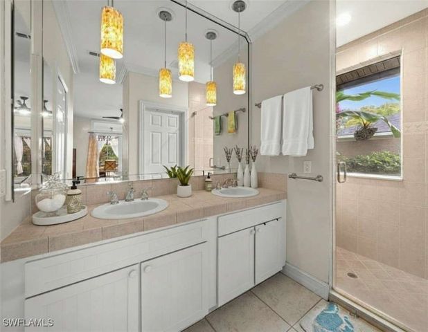 2440 River Reach DR, Naples, FL 34104