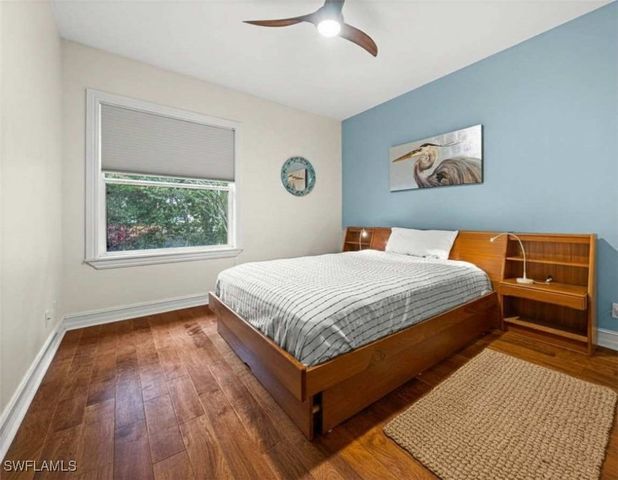 2440 River Reach DR, Naples, FL 34104