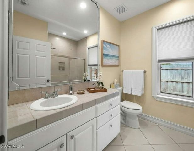 2440 River Reach DR, Naples, FL 34104