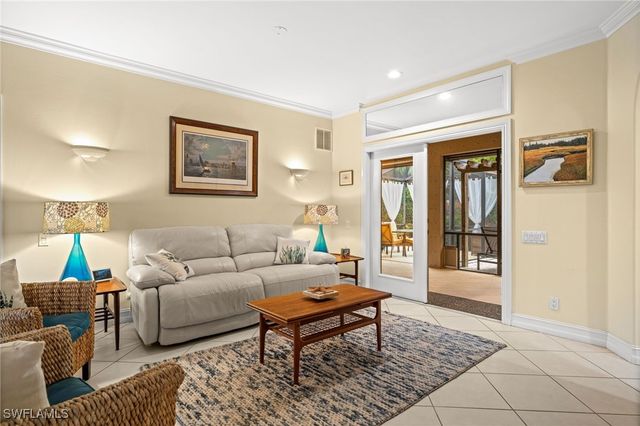 2440 River Reach DR, Naples, FL 34104