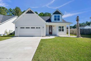 1212 Kerr Lake Drive, Leland, NC 28451