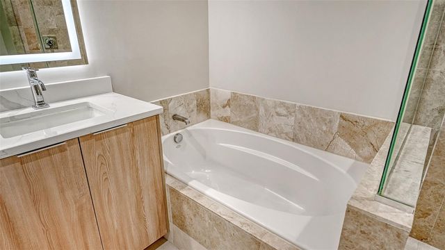 1350 MAIN STREET 1407, Sarasota, FL 34236