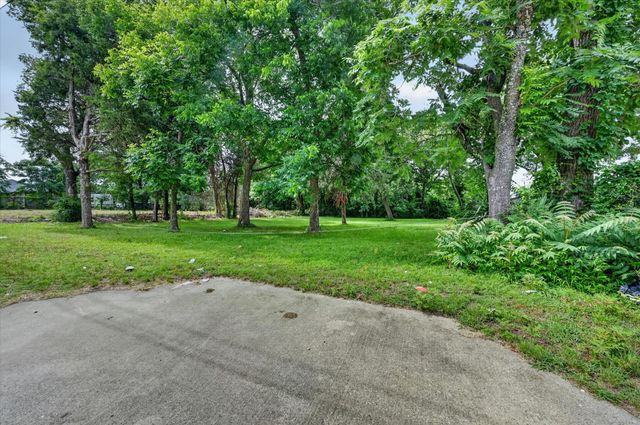 10618 Bruton Road, Dallas, TX 75217