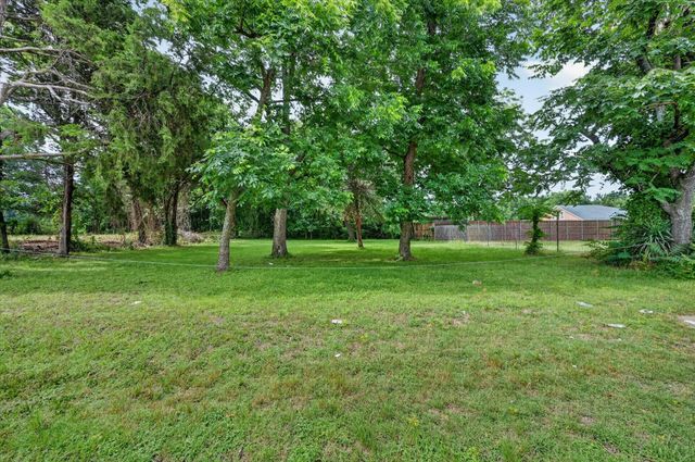 10618 Bruton Road, Dallas, TX 75217