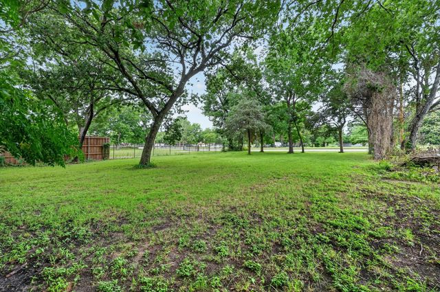 10618 Bruton Road, Dallas, TX 75217