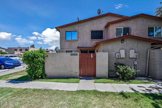 3959 W Palomino Road, Phoenix, AZ 85019