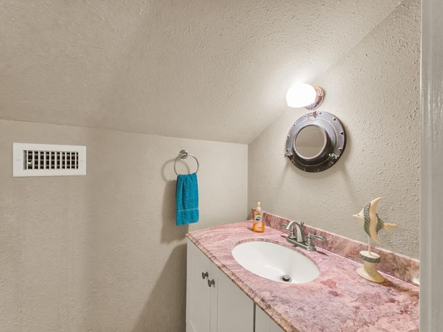 1301 N Monkhouse Drive, Crystal Beach, TX 77650