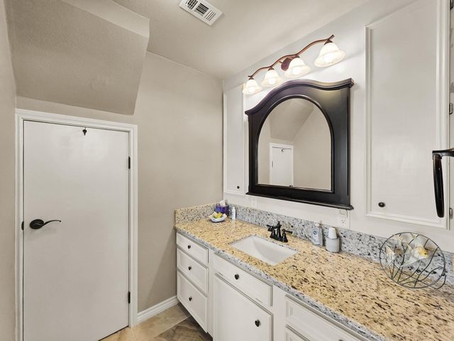 1301 N Monkhouse Drive, Crystal Beach, TX 77650